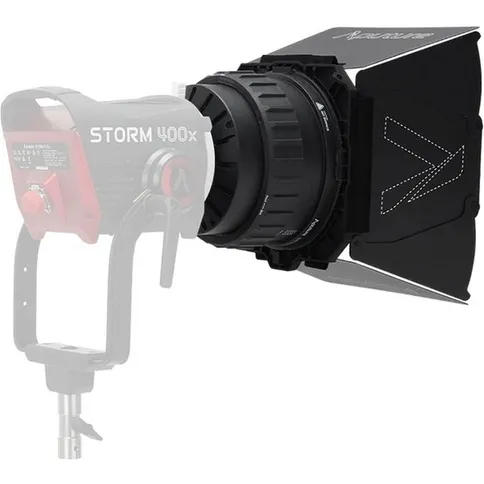 Aputure-CF7-Fresnel-and-Barn-Doors-Kit_4.jpg