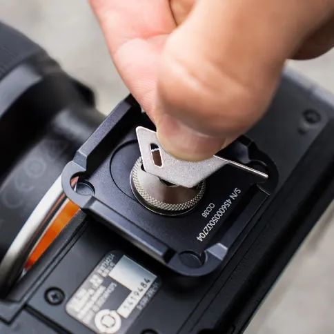 6_pgytech_createmate_memory_card_case.jpg