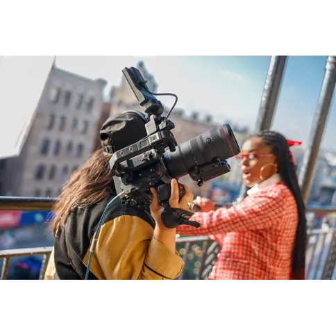 canon-eos-c400_9.jpg
