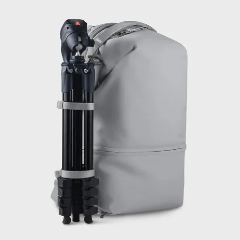 5_Urth-Arkose-Backpack-StoneGrey.jpg