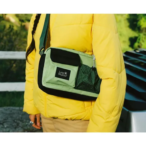 Moment-Long-Weekend-Santa-Fe-Shoulder-Bag-Moss_3.jpg