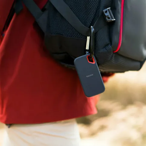 sandisk-ssd-extreme-pro-portable-1tb-aan-een-tas-voorbeeld.jpg