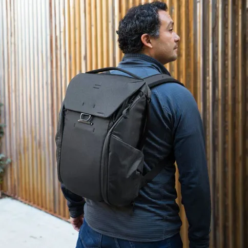 Peak-Design-Everyday-backpack-20L-V3-black_6.jpg
