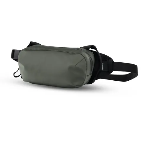 wandrd-fanny-pack-green-2.jpg