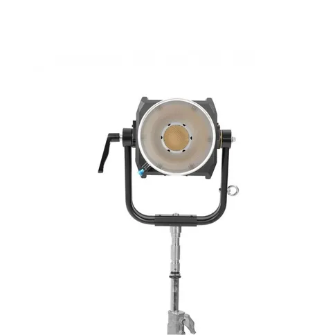 Nanlux-Evoke-900C-RGBLAC-Spot-Light_3.jpg