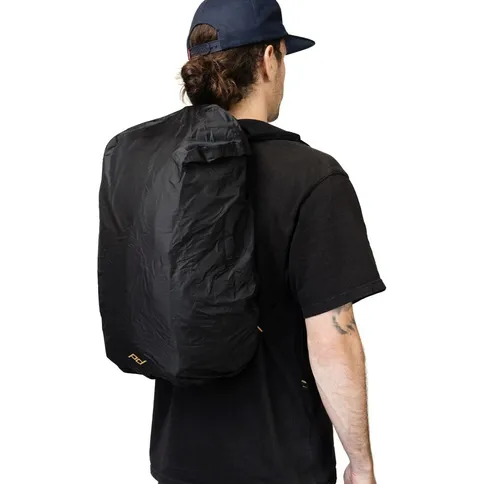 Peak-Design-Rain-Fly-15L-20L-black_2.jpg