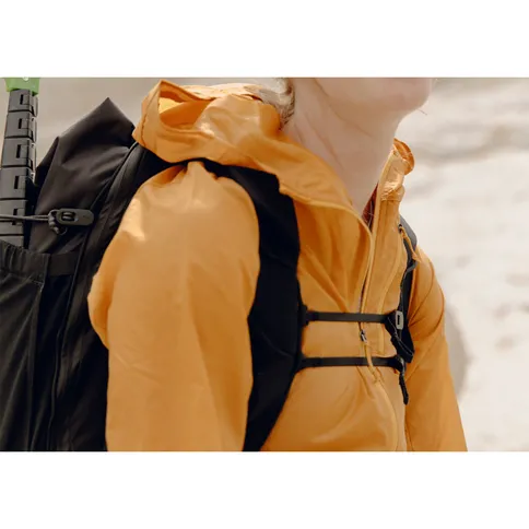 Peak-Design-Outdoor-Backpack-25L-Black-7.jpg