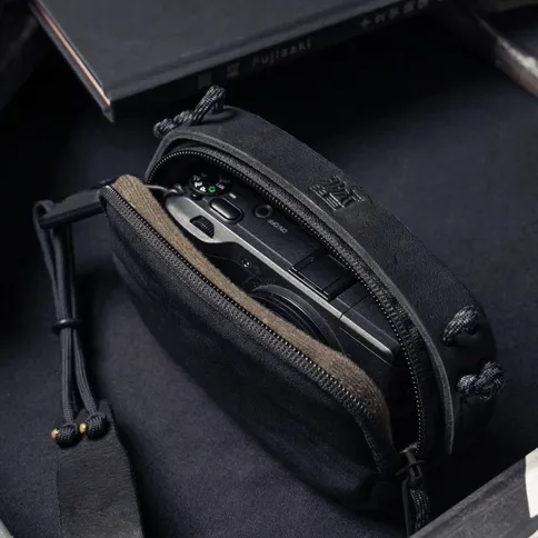 Wotancraft-Portable-Pouch-size-S-black-leather_2.jpg