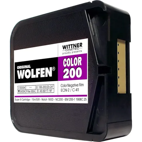 Wolfen-Color-200-Super-8-ISO-250-400-met-ontwikkeling-2K-scan-download_2.jpg