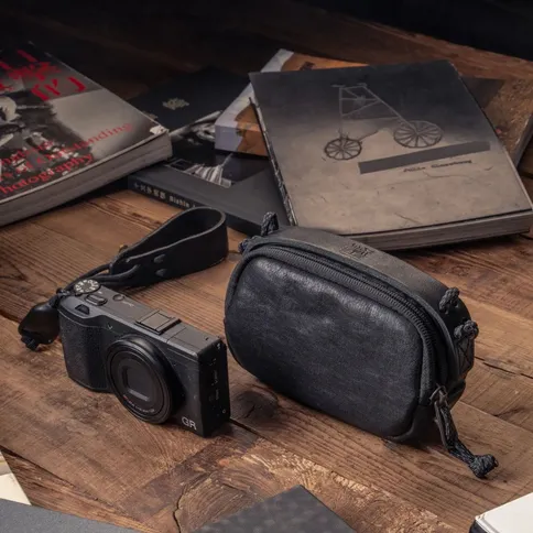 Wotancraft-Portable-Pouch-size-S-black-leather_1.jpg