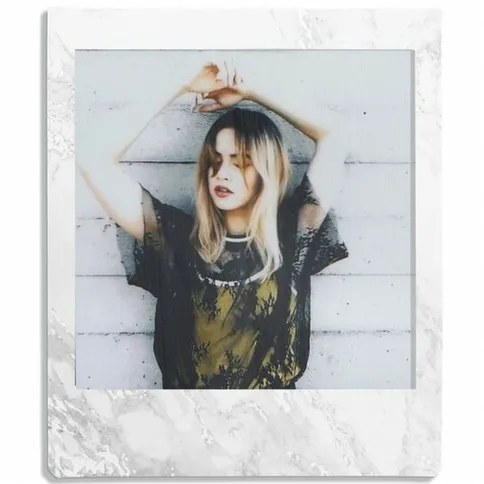 instax_white_square3.jpg