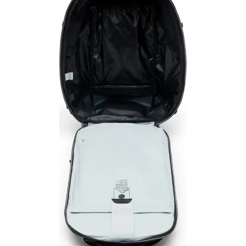 Peak-Design-Outdoor-Backpack-Zip-18L-black_4.jpg