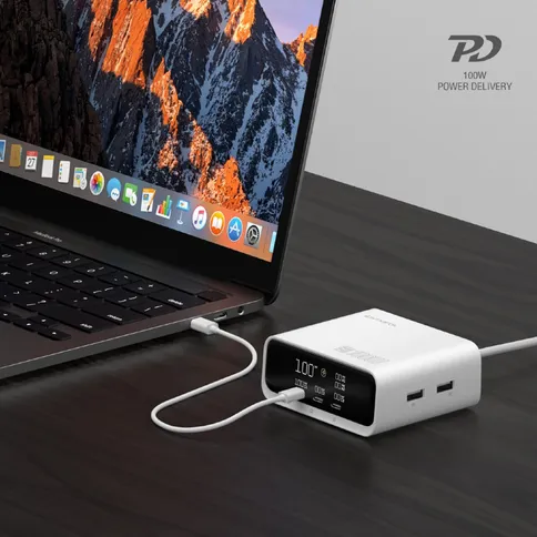 2_4smarts_desk_charger.jpg