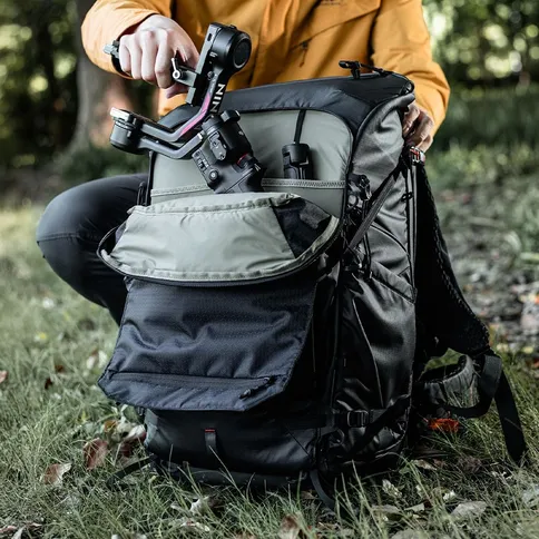 PGYTECH-OnePro-Focux-Backpack-35L_5.jpg