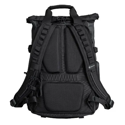 WANDRD-THE-PRVKE-31-Liter-Black-Photo-Bundel-V3_2.jpg