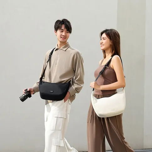 Ulanzi-HMN1-Crossbody-Bag-zwart_11.jpg