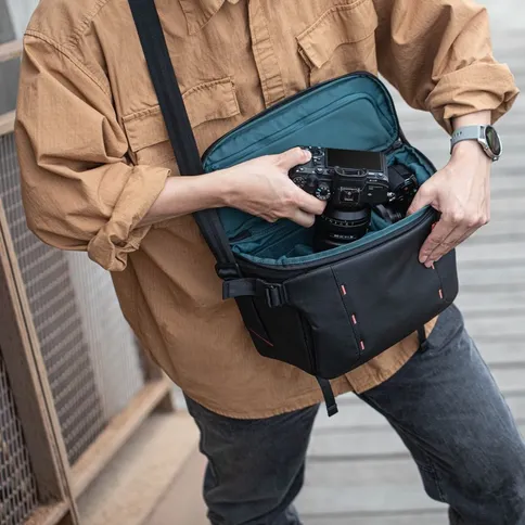PGYTech-OneMo-Sling-11L-Space-Black_2.jpg