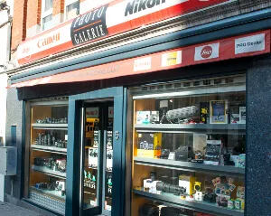 superstore-brussel-etterbeek-buiten-tegel.jpg